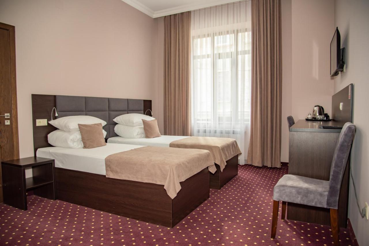T&S Apart-Hotel Czernowitz Exterior foto